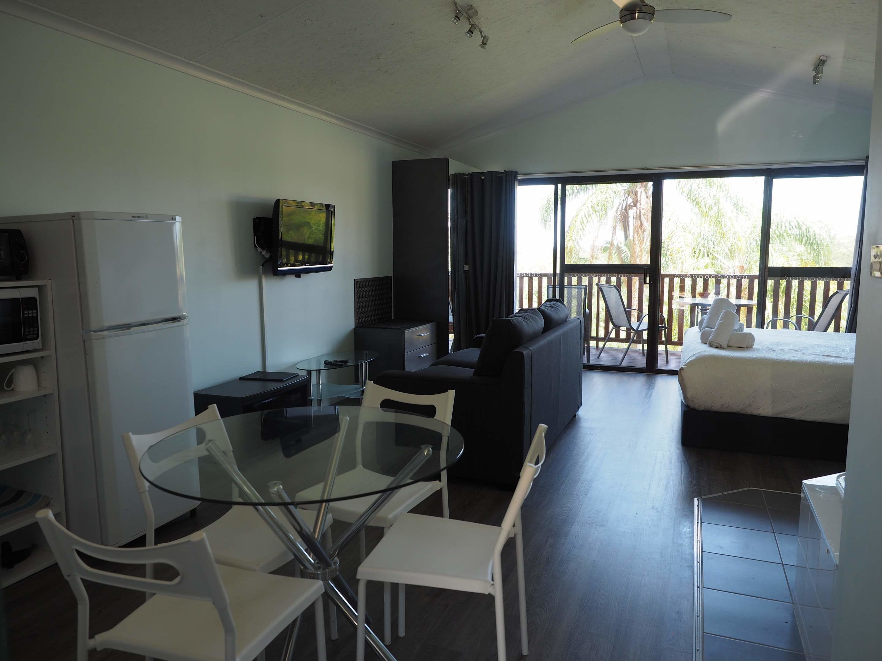 Paradise Palms Resort