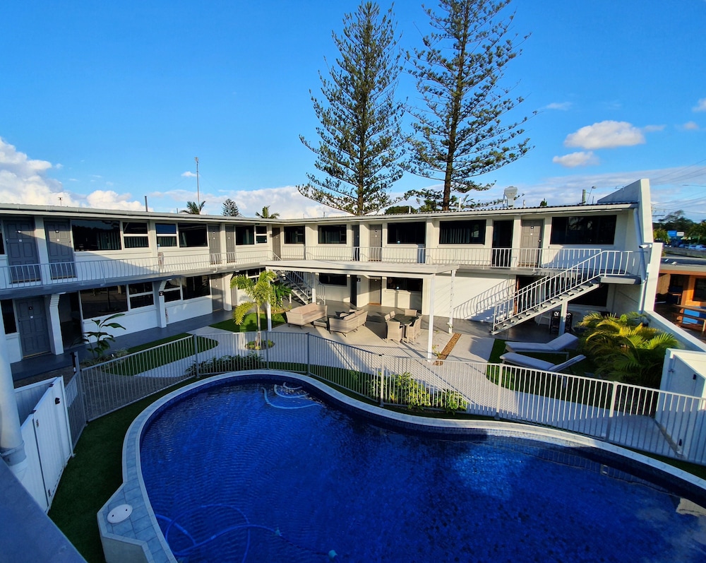 Mermaid Motel Cottage Court Ontario Canada Montego Mermaid Beach Motel in Gold Coast | Best Rates & Deals on Orbitz