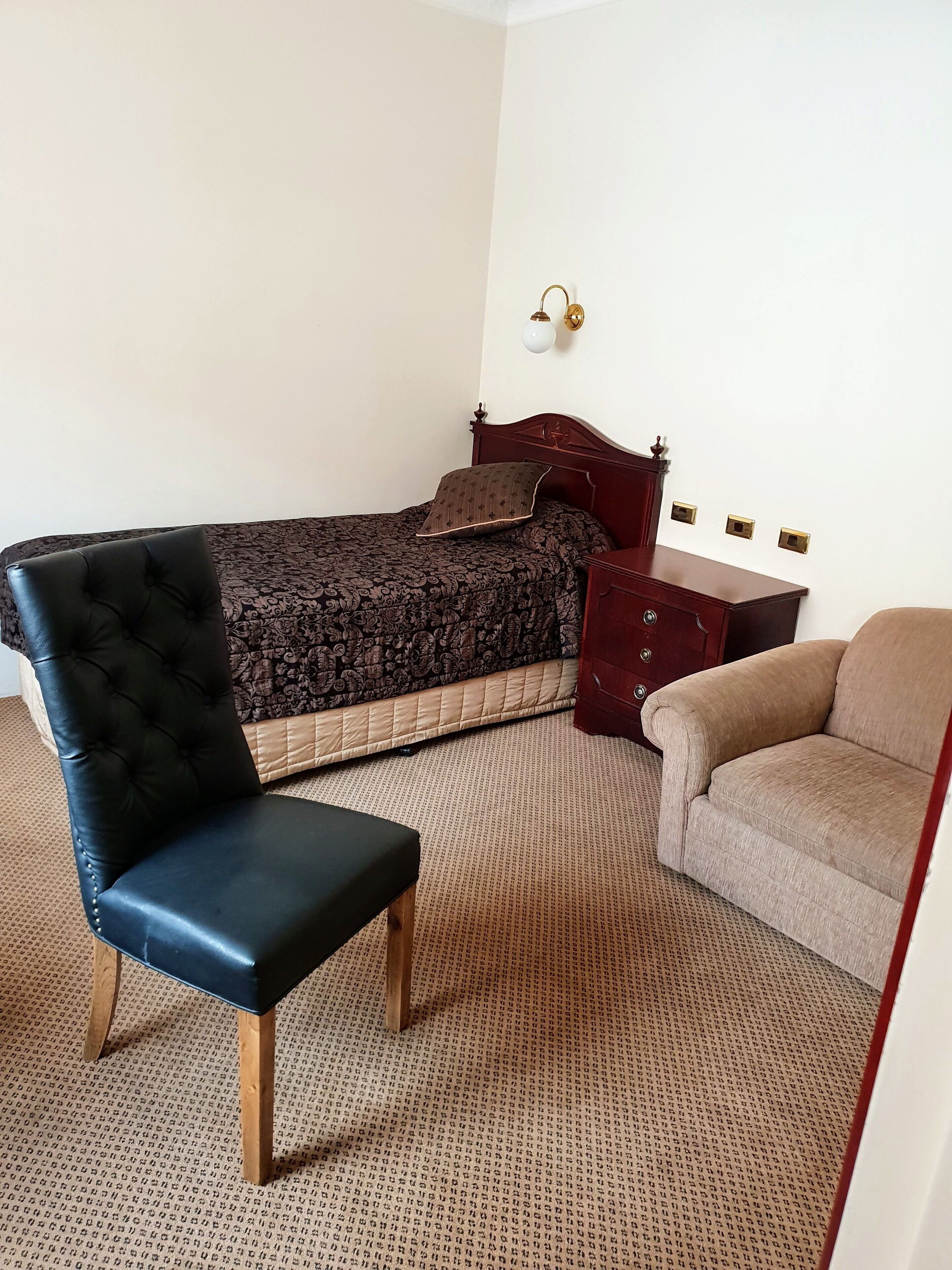 Australian Heritage Motor Inn