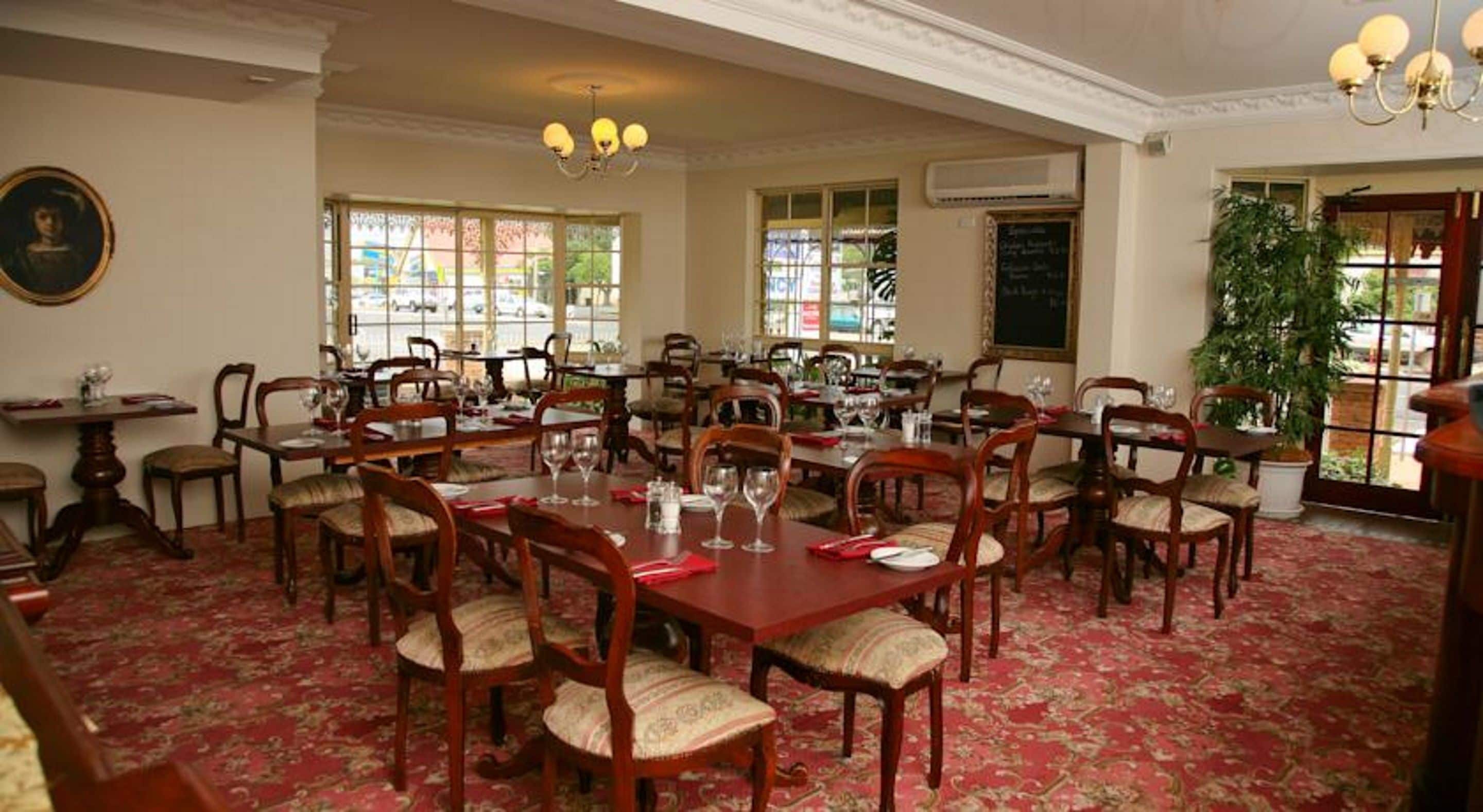 Australian Heritage Motor Inn