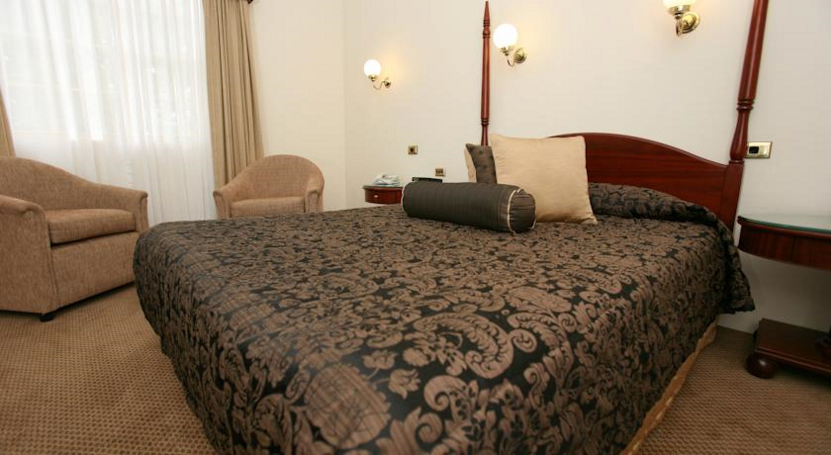 Australian Heritage Motor Inn