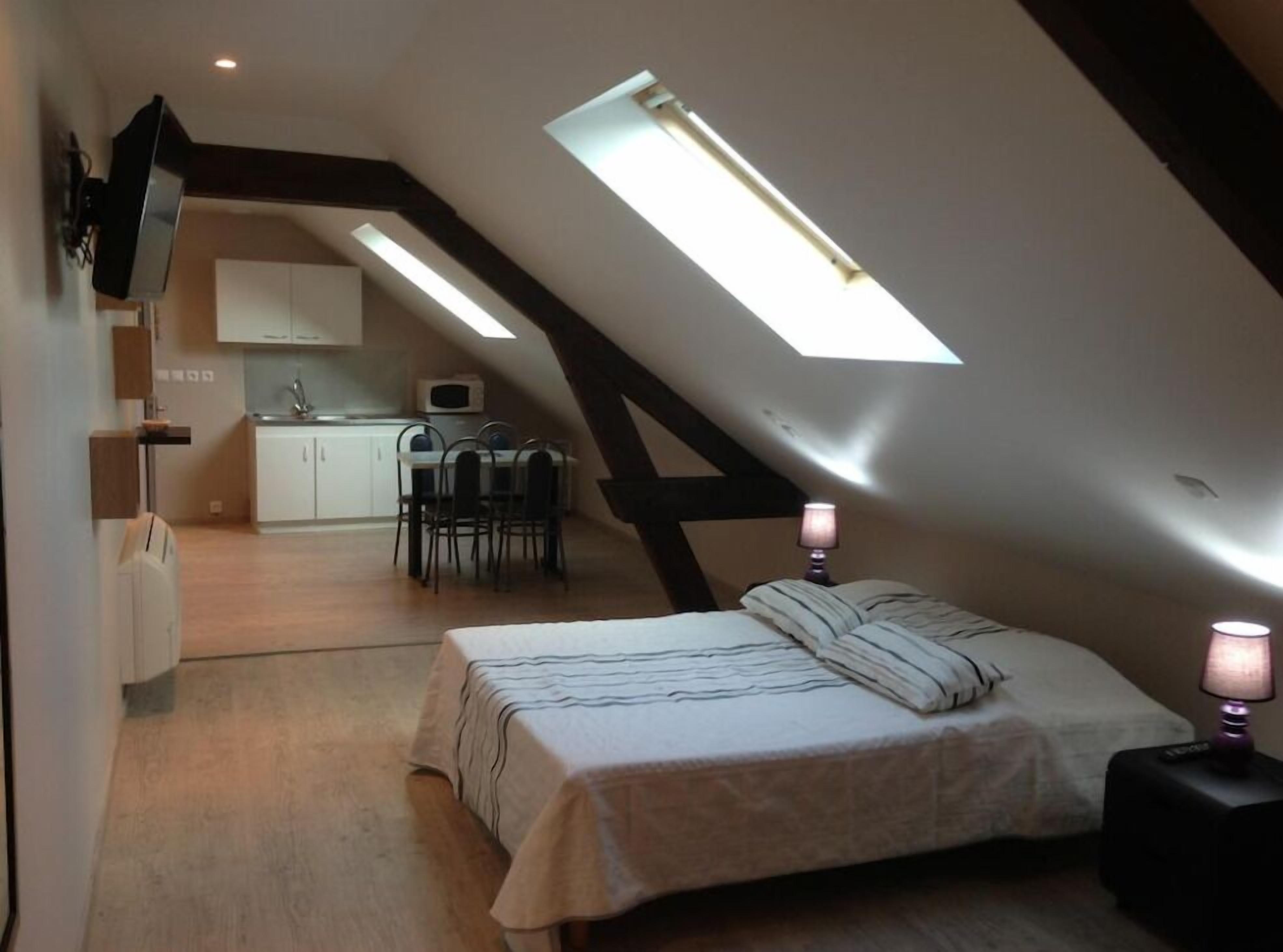 Hotel Excalibur In Saumur France Expedia