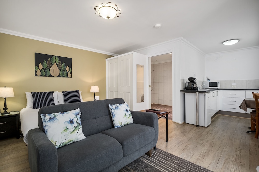 Oyster Cove Chalet