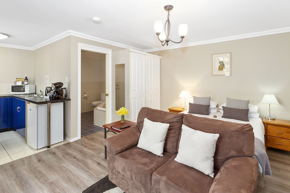 Oyster Cove Chalet