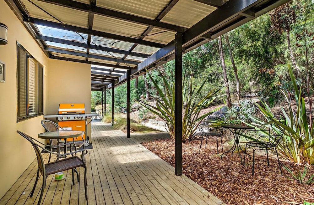 Oyster Cove Chalet
