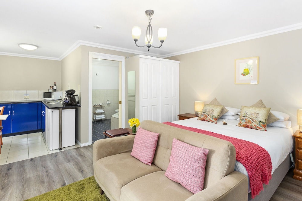 Oyster Cove Chalet