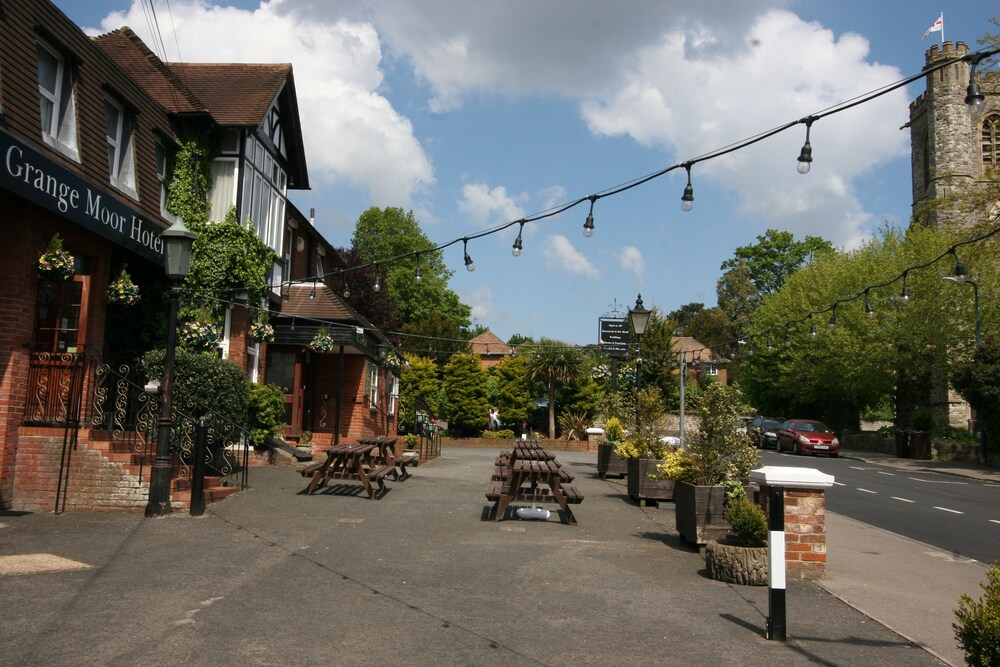 Grange Moor Hotel