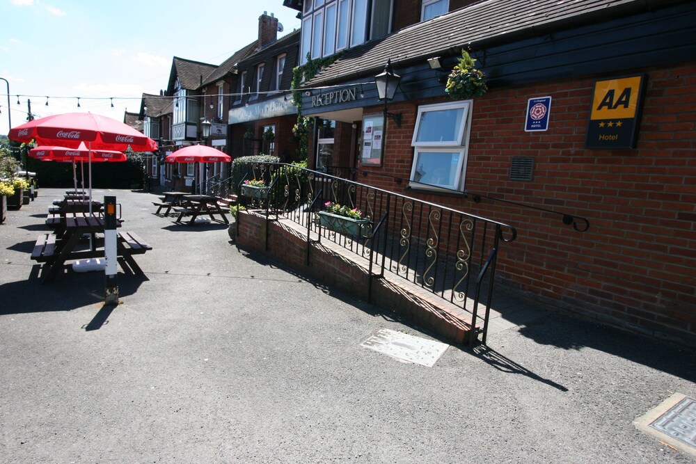 Grange Moor Hotel