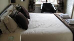 Iron/ironing board, free WiFi, linens