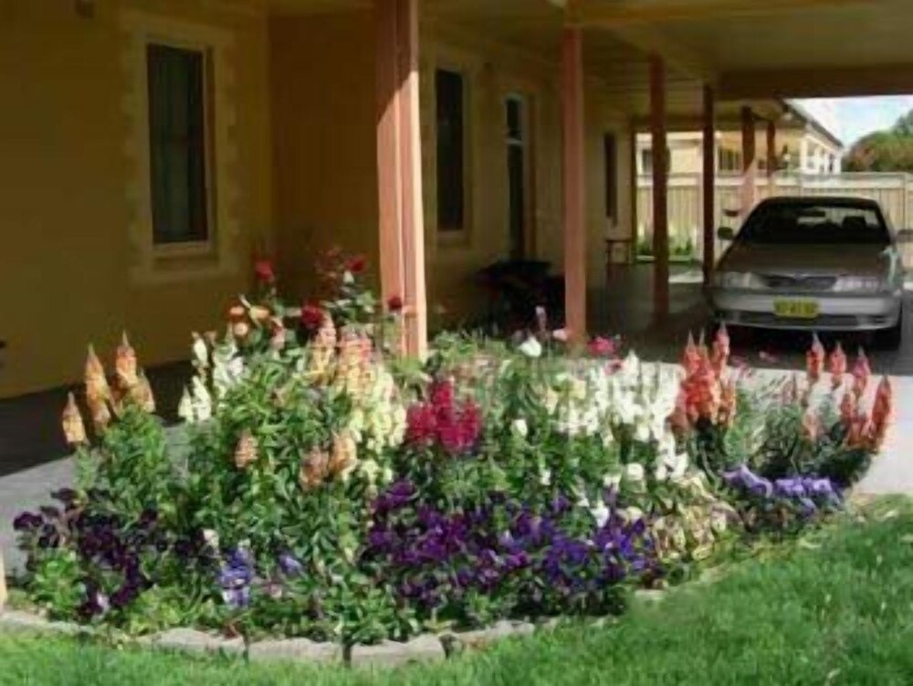 Best's Riverbed & Breakfast