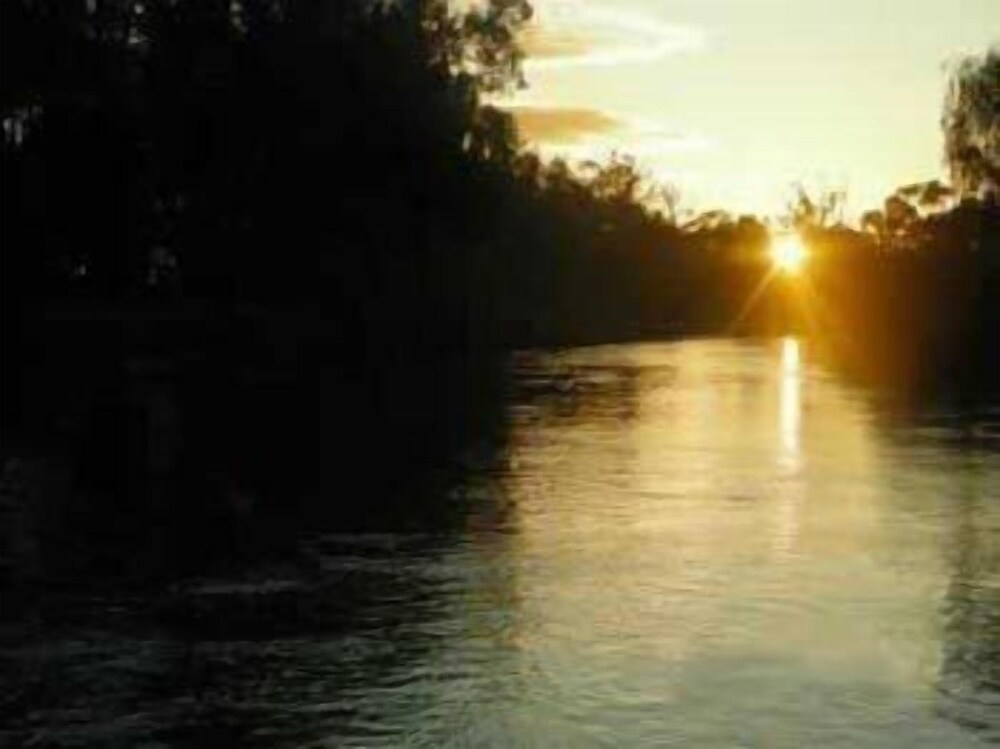 Best's Riverbed & Breakfast