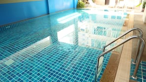 Kolam renang outdoor