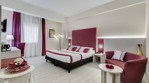 8 bedrooms, minibar, in-room safe, desk