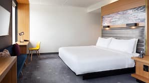 Premium bedding, in-room safe, desk, laptop workspace