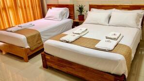Minibar, cortinas opacas, wifi gratis