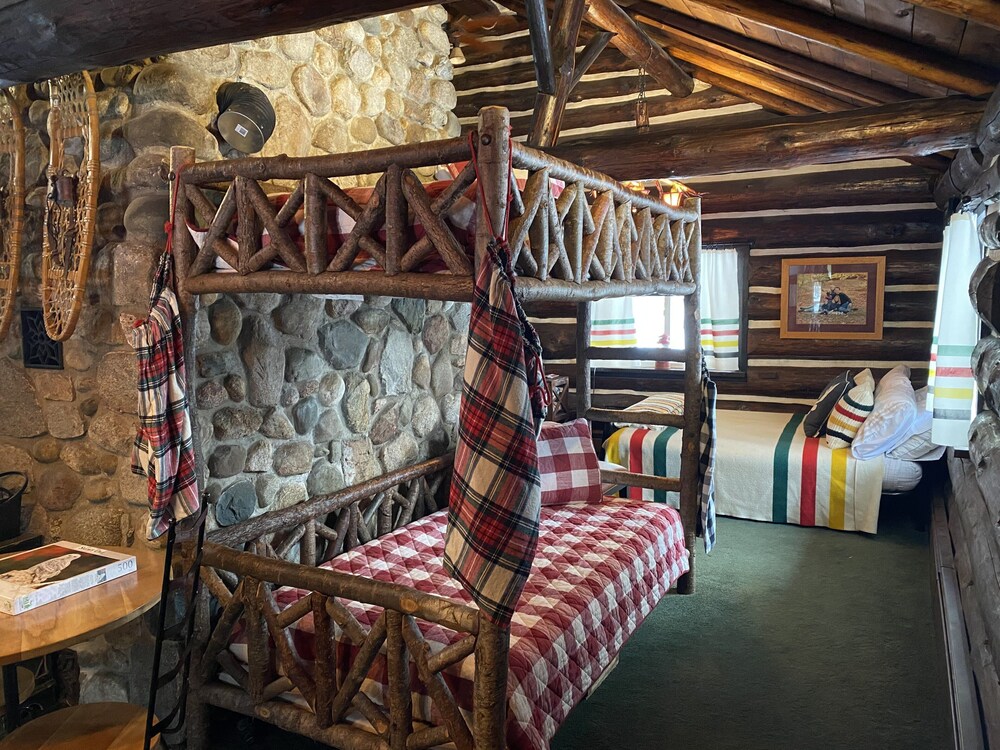 Shadowland River Lodge on Boardman River Pet Friendly Acreage