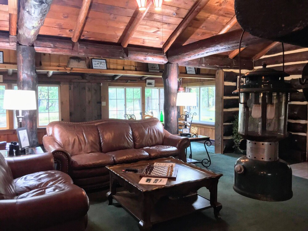 Shadowland River Lodge on Boardman River Pet Friendly Acreage