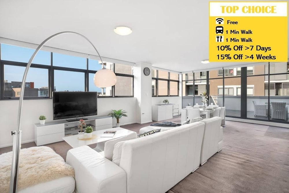 3BR Penthouse above a Shopping Mall