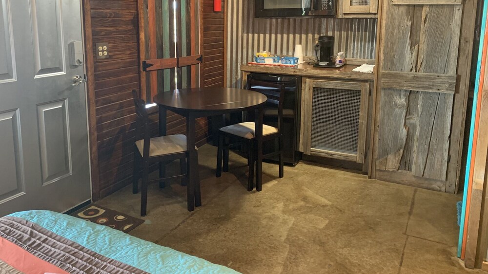 New Rustic Elegance Silver Spur Cabin Explore The Wichita