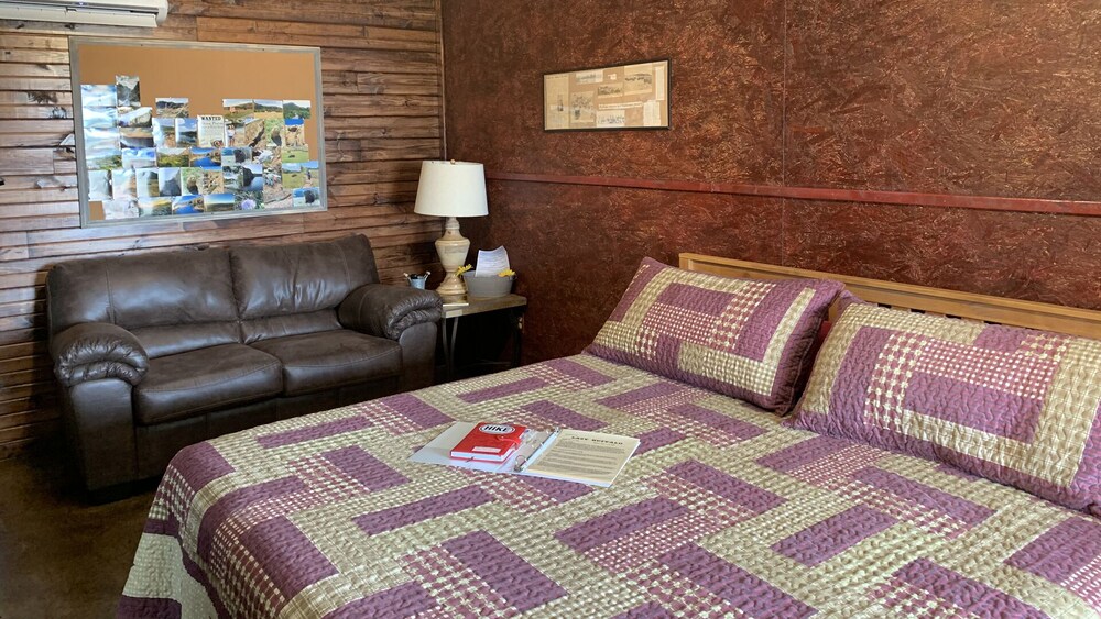 Newly Built Country Cabin Hike The Wichita Mountains Handicap