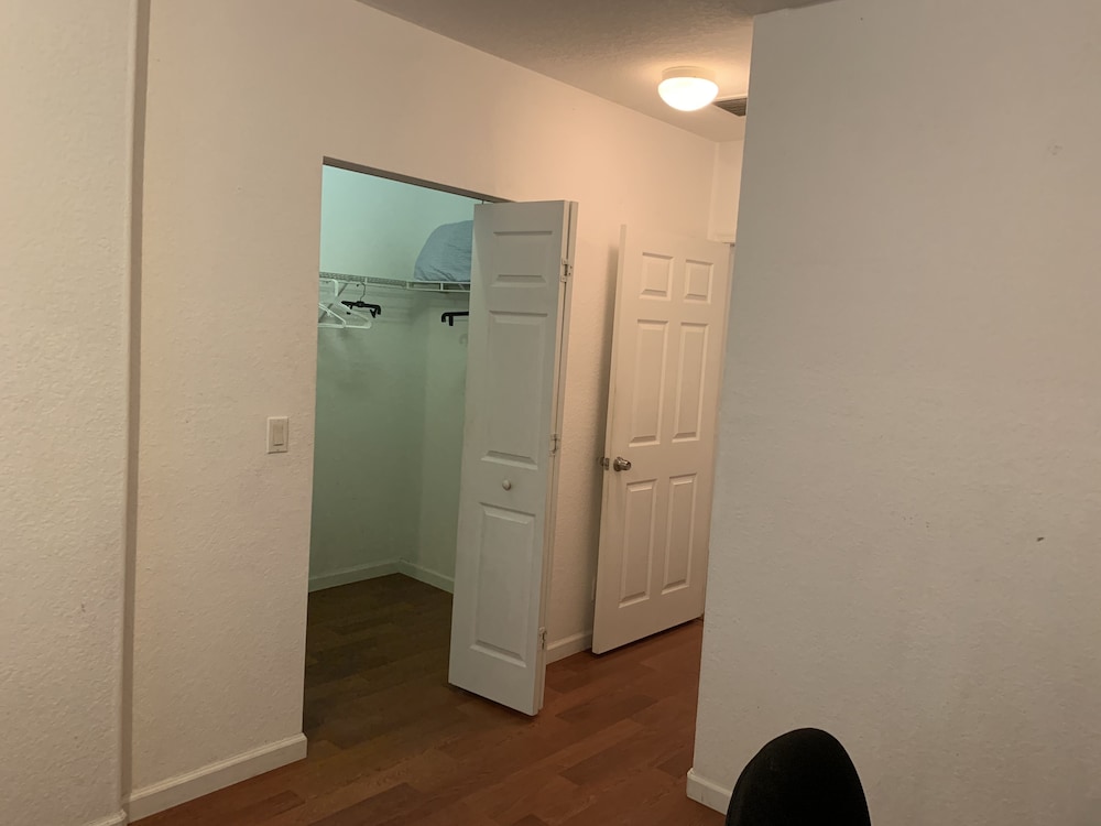 HOME IN GATED COMMUNITY CLOSE TO FORT LAUDERDALE BEACH