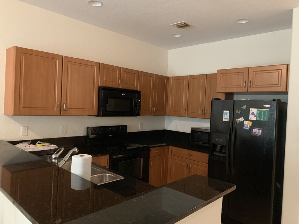 HOME IN GATED COMMUNITY CLOSE TO FORT LAUDERDALE BEACH