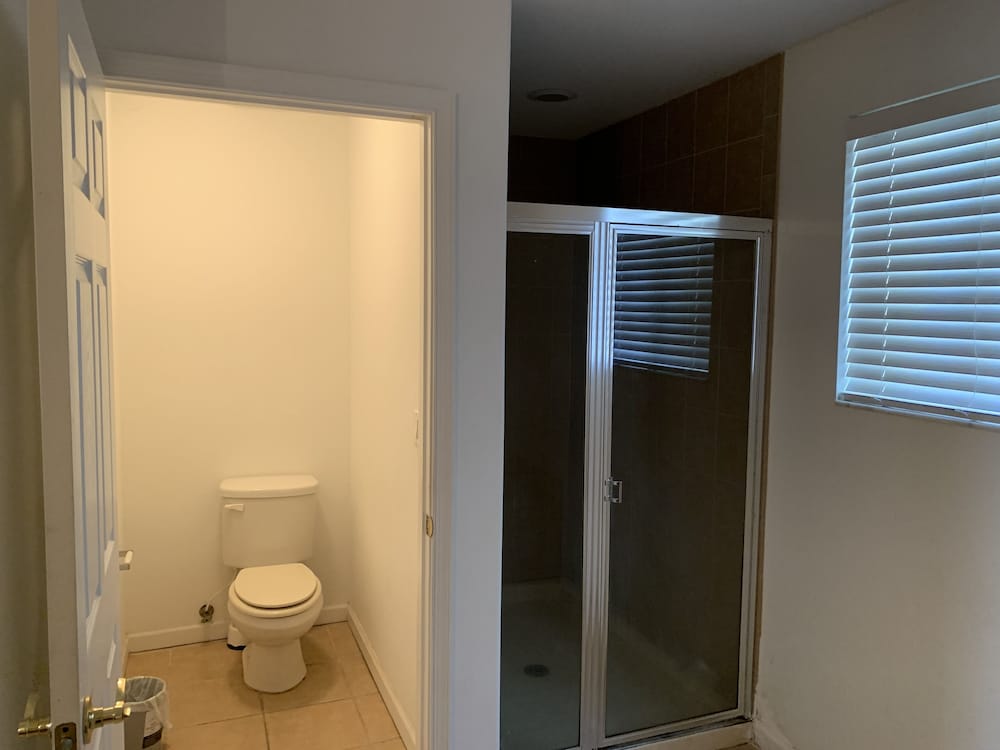 HOME IN GATED COMMUNITY CLOSE TO FORT LAUDERDALE BEACH