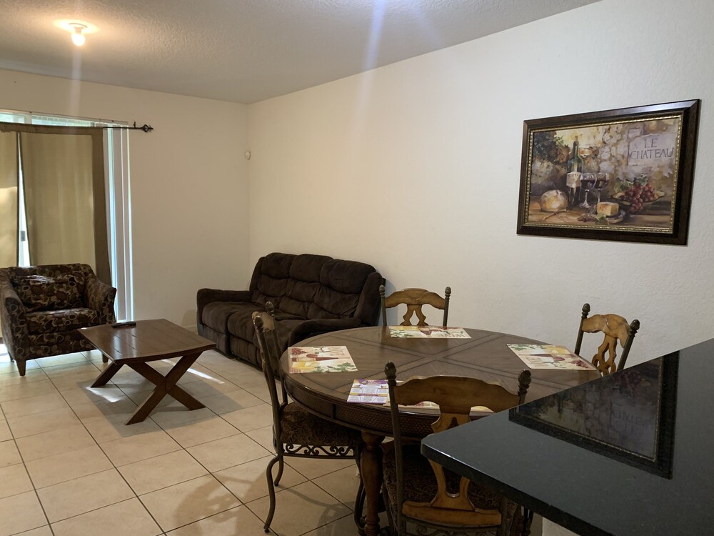 HOME IN GATED COMMUNITY CLOSE TO FORT LAUDERDALE BEACH