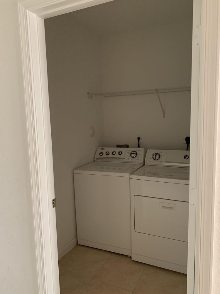 HOME IN GATED COMMUNITY CLOSE TO FORT LAUDERDALE BEACH