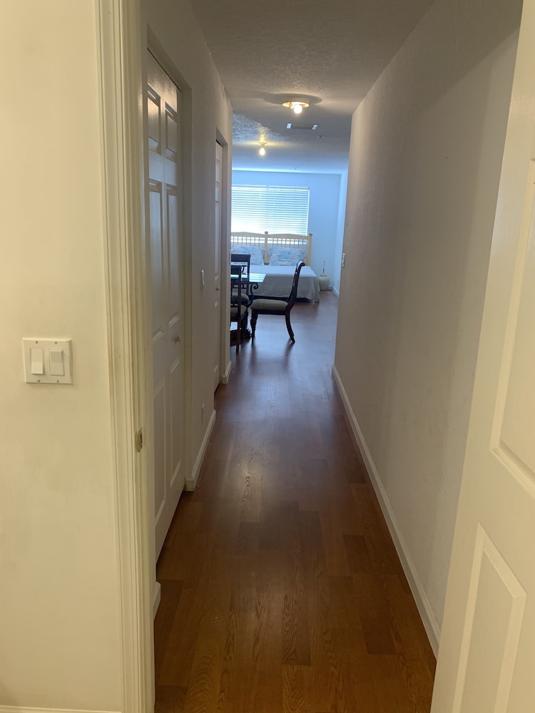 HOME IN GATED COMMUNITY CLOSE TO FORT LAUDERDALE BEACH