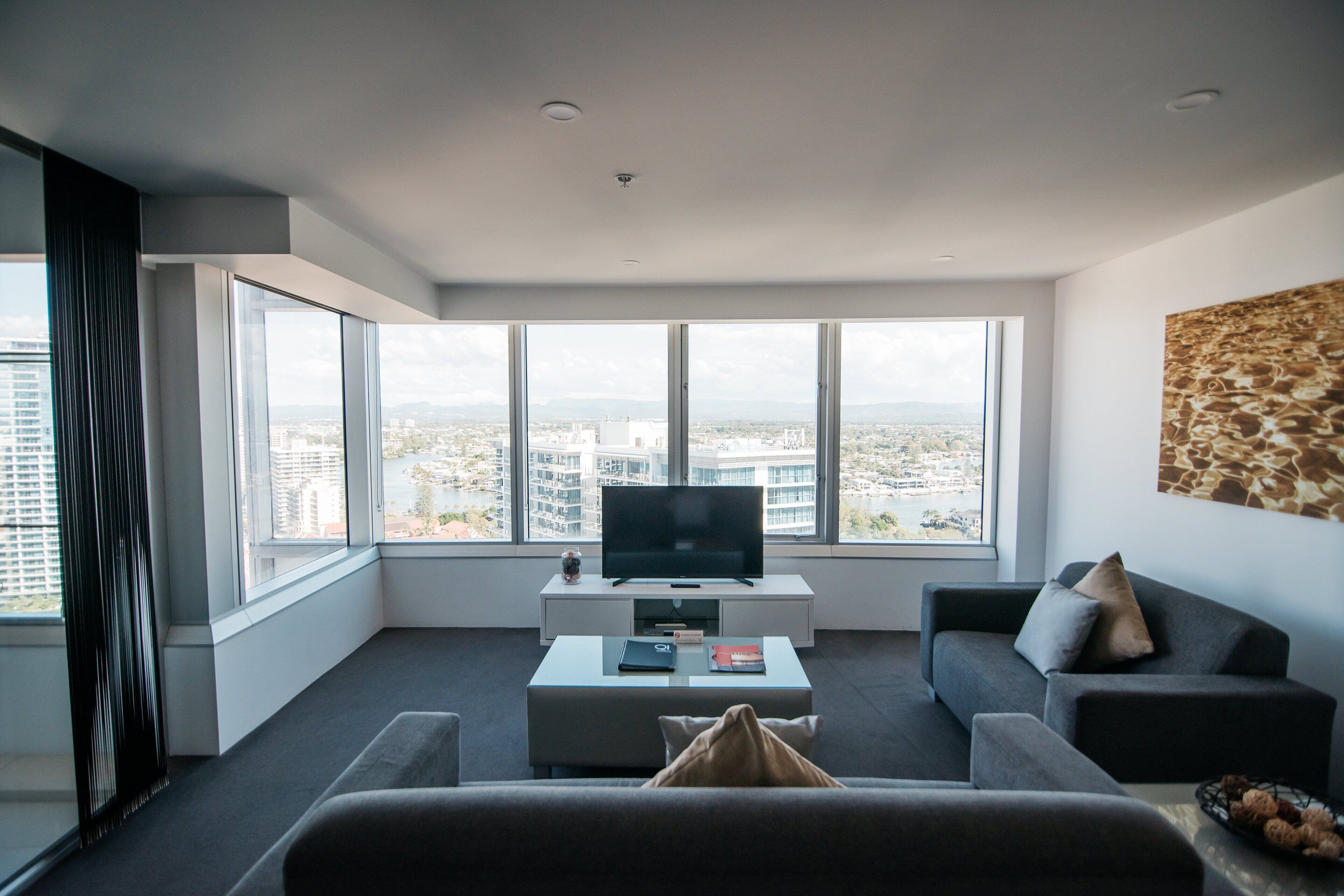 Great Cost Effective Apartment for Family Fun, Multiple Pools, Games Room, Cinema Room at Q1 Resort