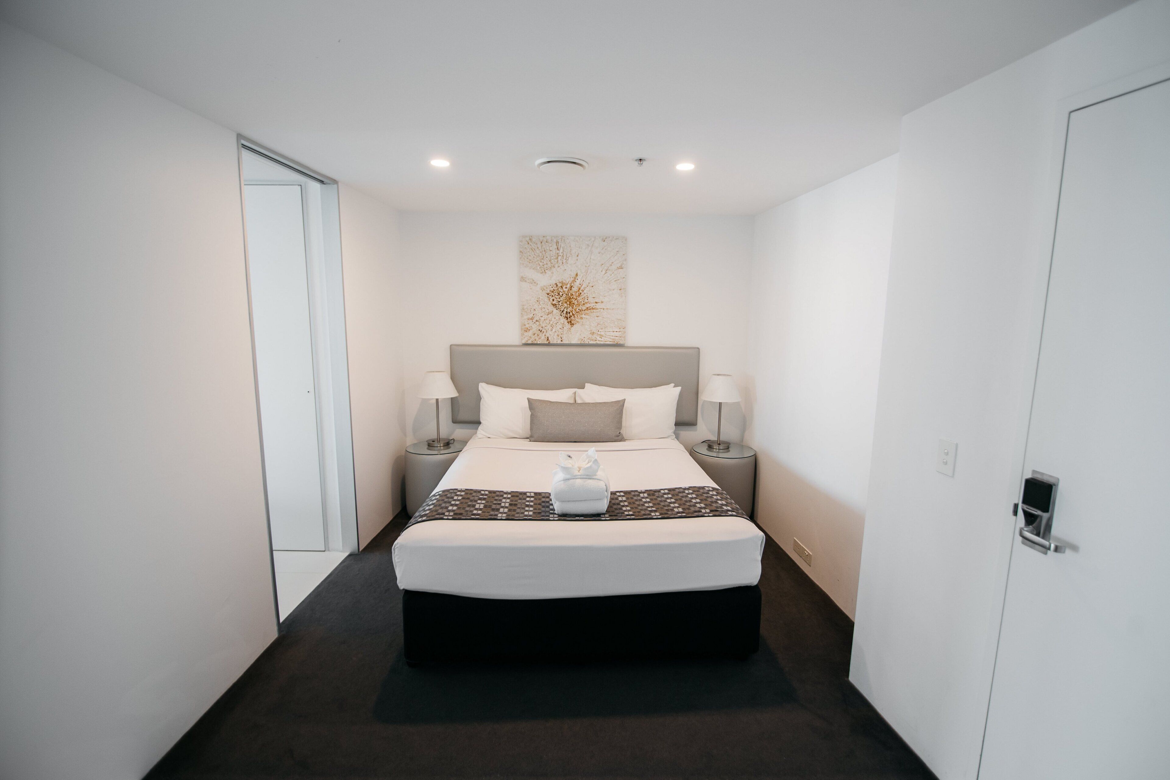 Great Cost Effective Apartment for Family Fun, Multiple Pools, Games Room, Cinema Room at Q1 Resort