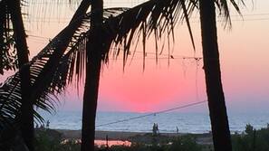 Una spiaggia nelle vicinanze