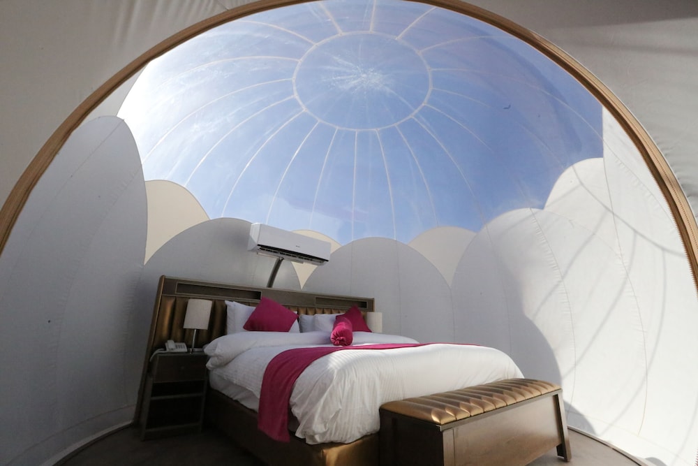 bubble luxotel wadi rum jordan