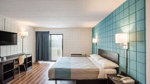 Free WiFi, linens