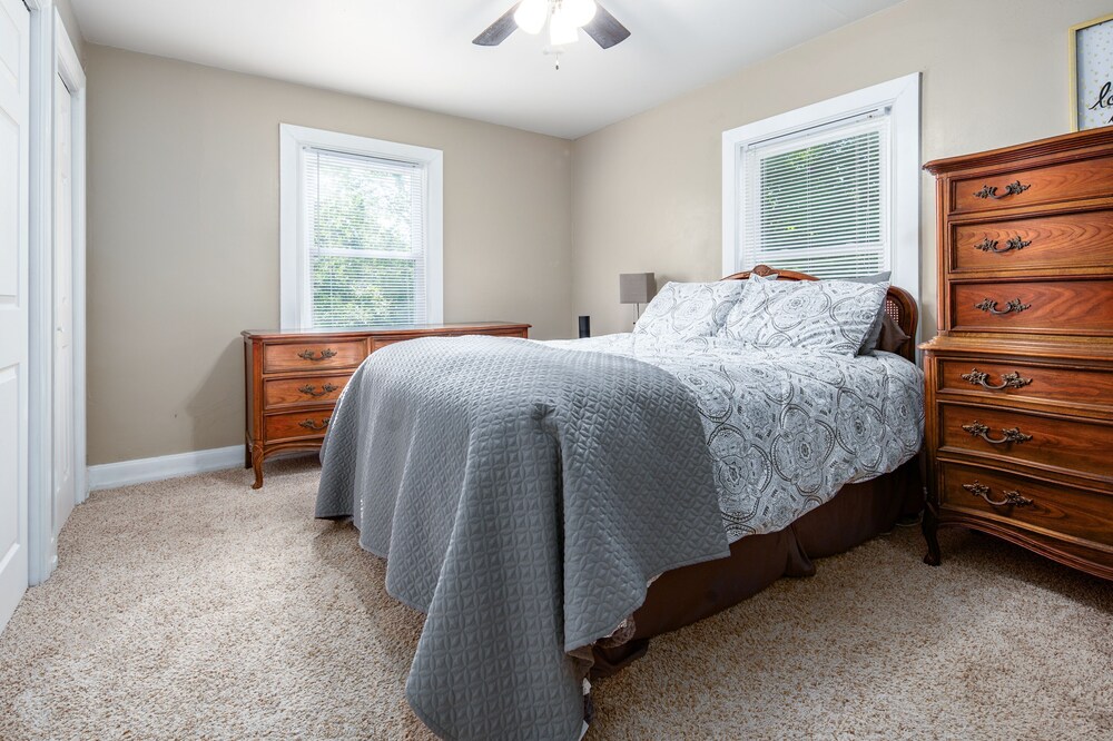 Spacious ND area at home South Bend Vrbo