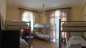 In-room safe, soundproofing, iron/ironing board, free WiFi