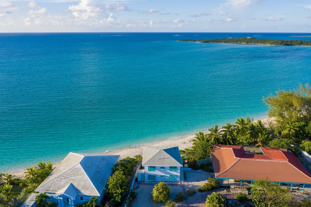 Driftwood Second Floor Condo at Hoopers Bay With Stunning Views