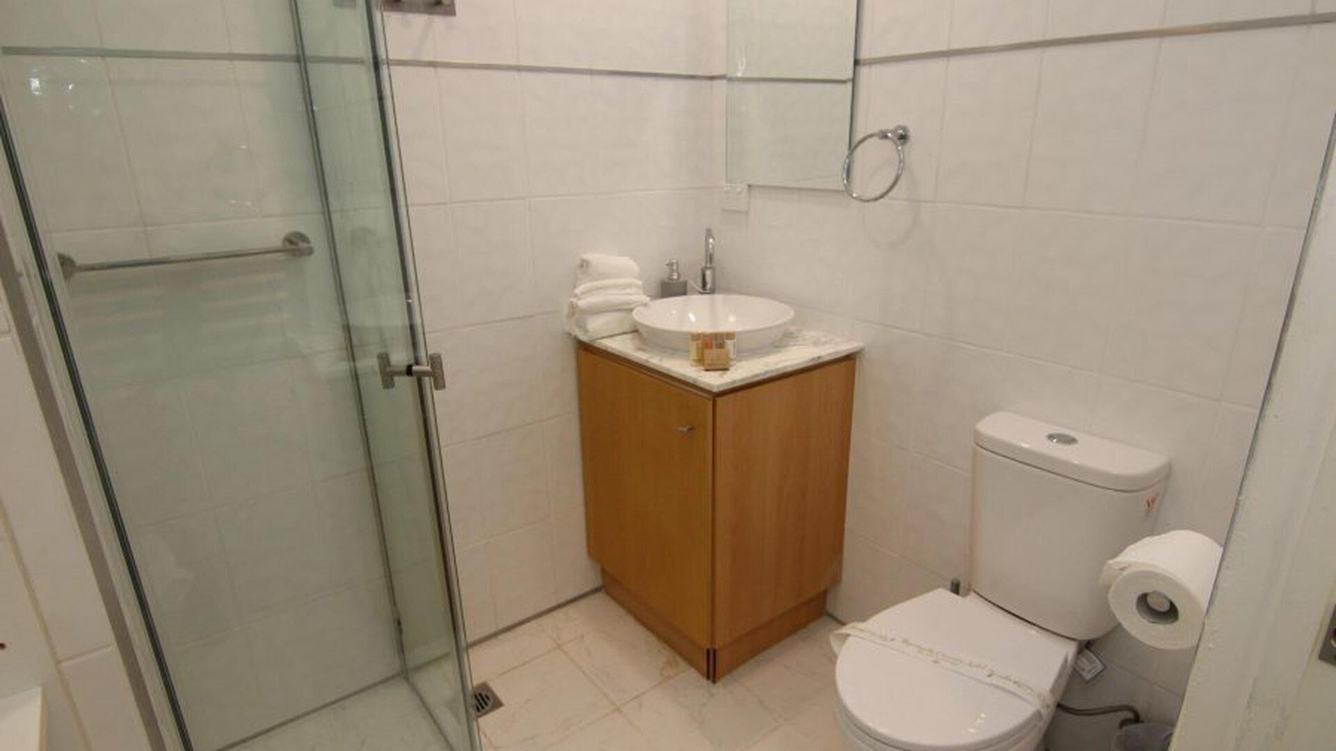 Portofino Unit 4 2 Bed, 1 Bath, Motel Style, gr8 Location