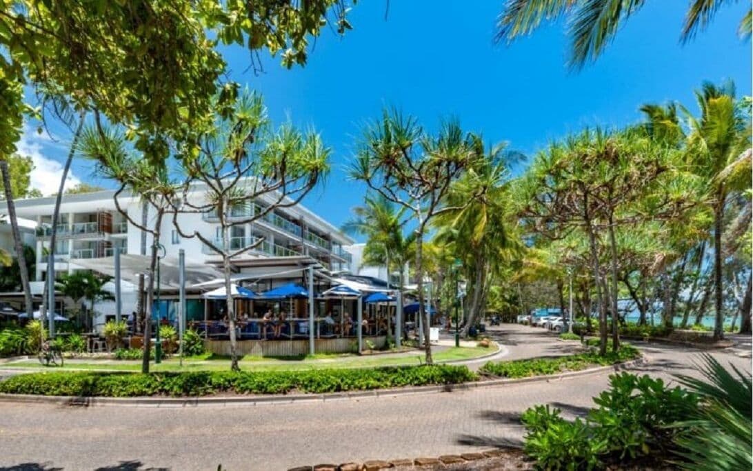 Azure Beach House Palm Cove