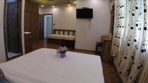 Soundproofing, iron/ironing board, free WiFi, linens