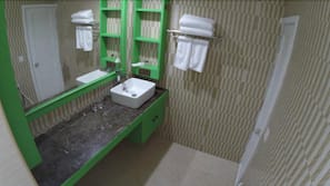 Shower, free toiletries, hair dryer