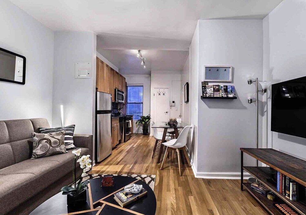 Perfect 2 Bedroom 3 Beds Time Square Hells Kitchen Broadway In New