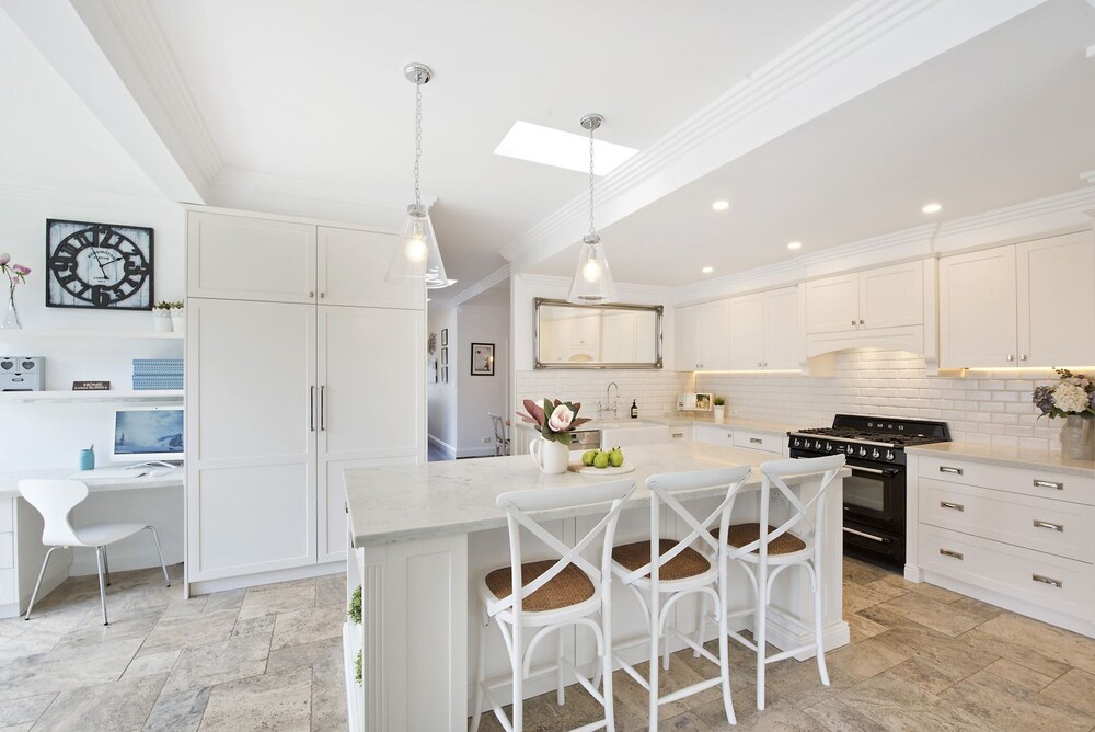 Hamptons Beach House in Curl Curl