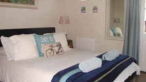 Iron/ironing board, free WiFi, linens