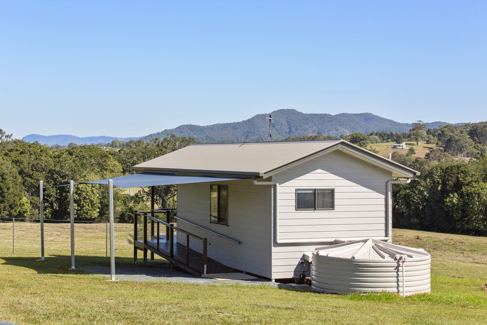 Valley Cabins By The Creek