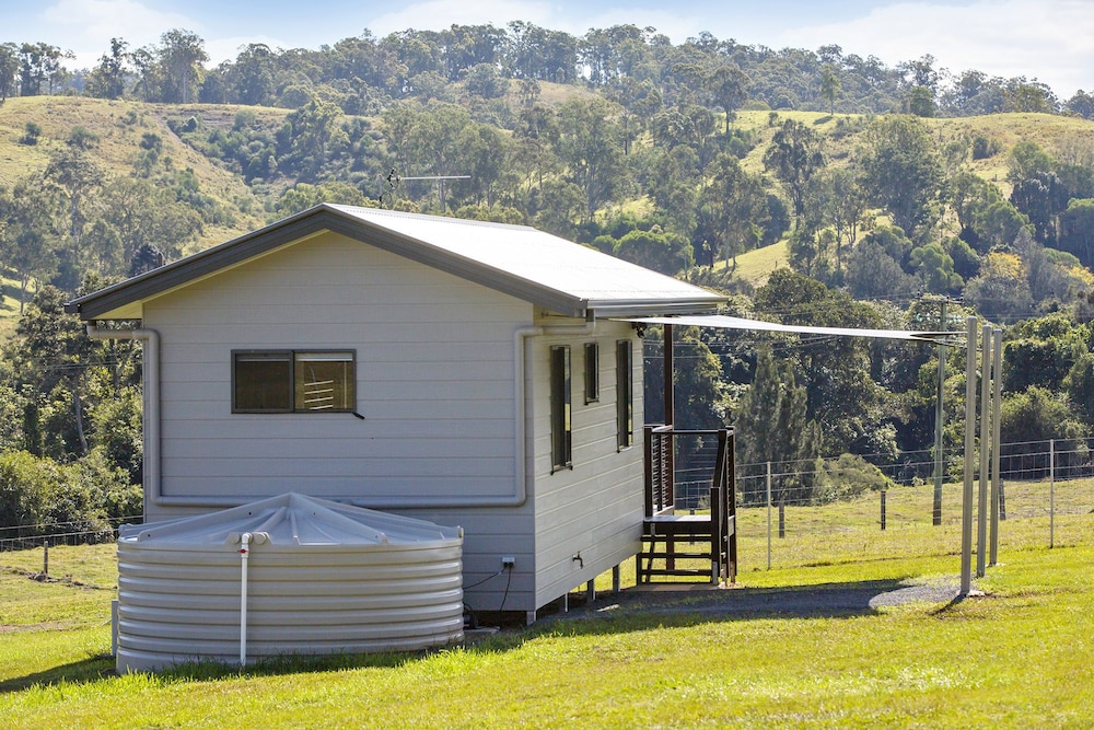 Valley Cabins By The Creek