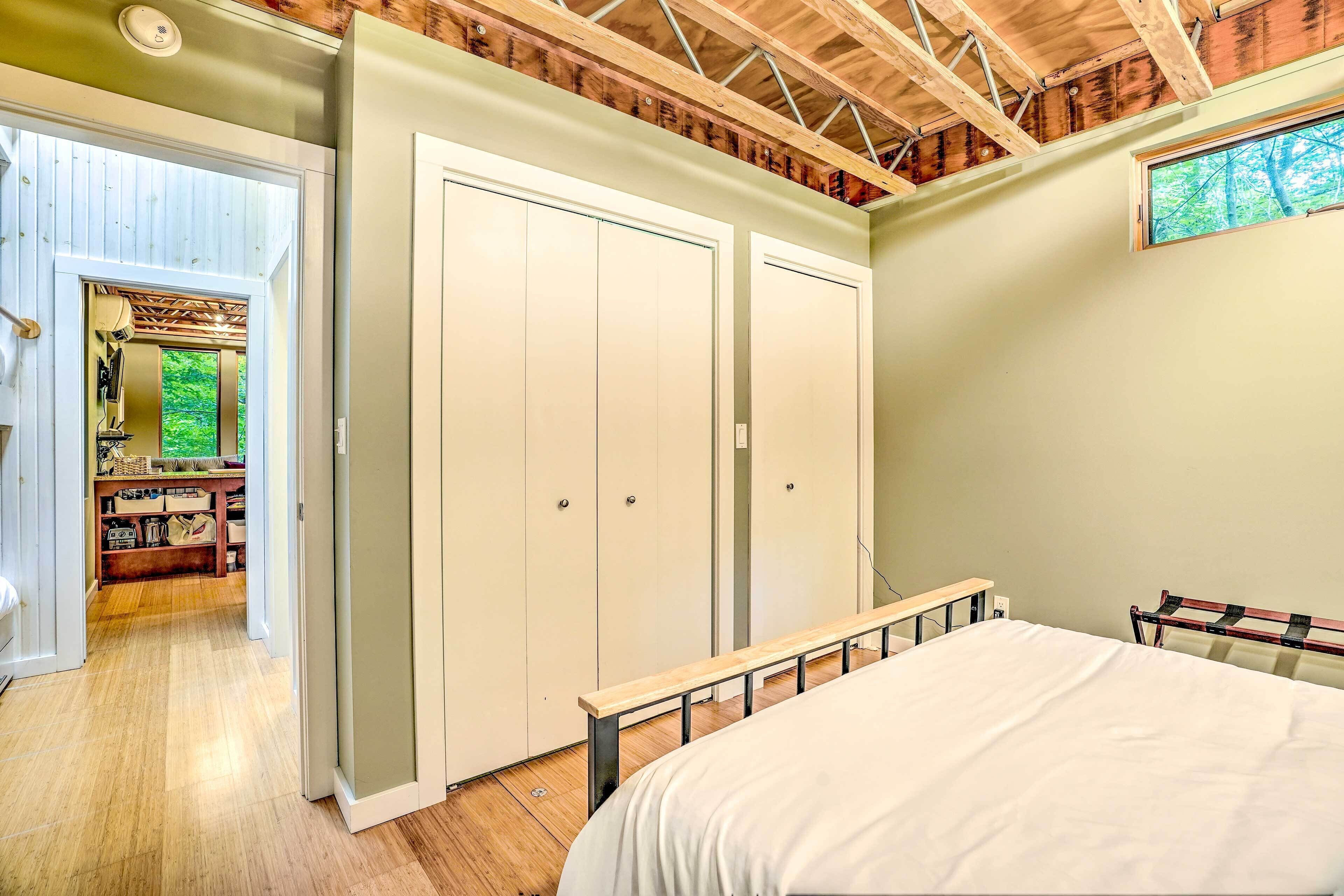Modern Michigan City Cabin ~5 Miles to Beach! in Michigan City, United States