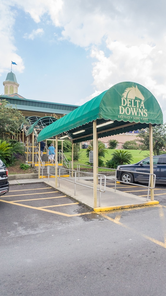 Delta Downs Racetrack Casino Hotel in Vinton Best Rates & Deals on Orbitz