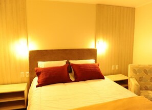 Blackout drapes, soundproofing, free WiFi, bed sheets